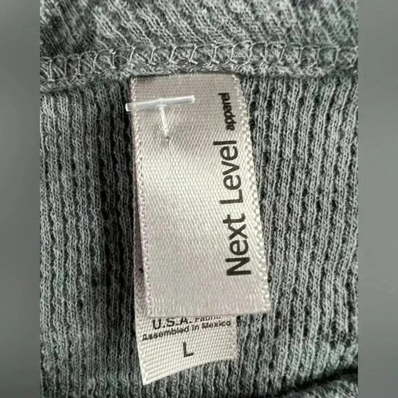 Next Level apparel | women’s t-shirt. Size: L - Picture 8 of 9